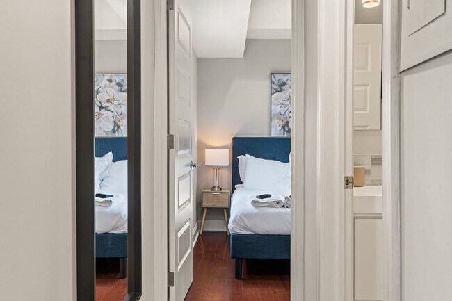 Building Photo - 606 S 2nd St