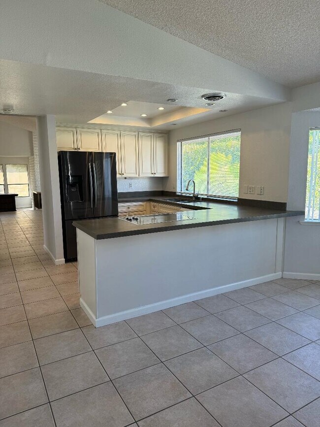 Building Photo - 40353 Sugar Bush Ct