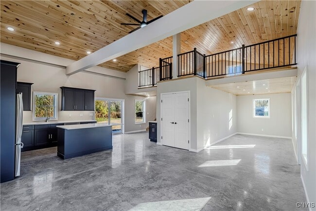 Building Photo - 118a Kirkland Ave