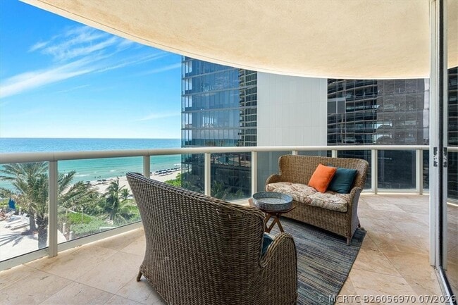 Building Photo - 17201 Collins Ave