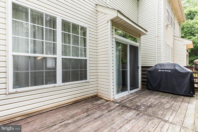Building Photo - 313 Sage Ln