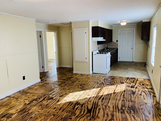Building Photo - 105 Prune St