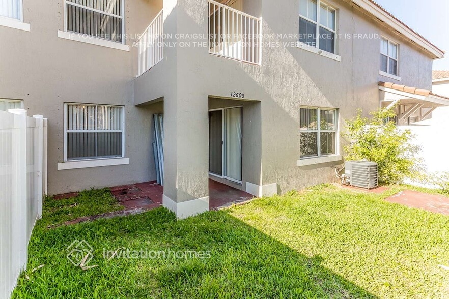 Building Photo - 12606 SW 53rd St
