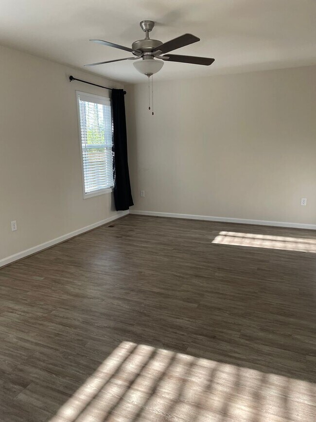Building Photo - Cozy Home in Colonial Beach!