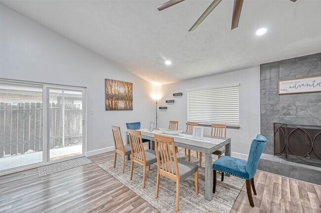 Building Photo - 11618 Corona Ln