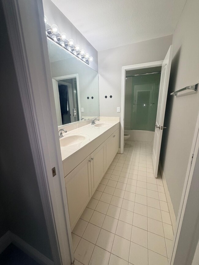 Building Photo - 7644 Foxcroft Ln