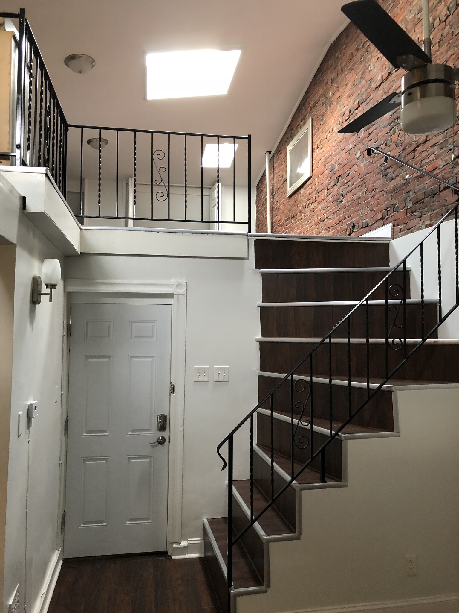 Building Photo - 1127 S 48th St