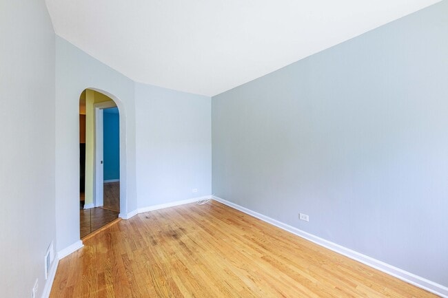 Building Photo - 5557 S Kildare Ave