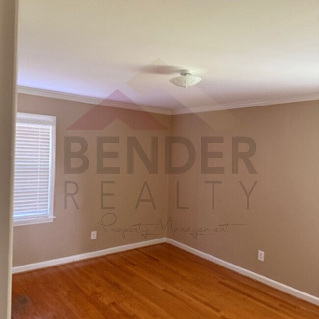 Building Photo - GORGEOUS RENOVATED HOME