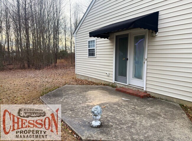 Building Photo - 2416 Winding Creek Dr SW