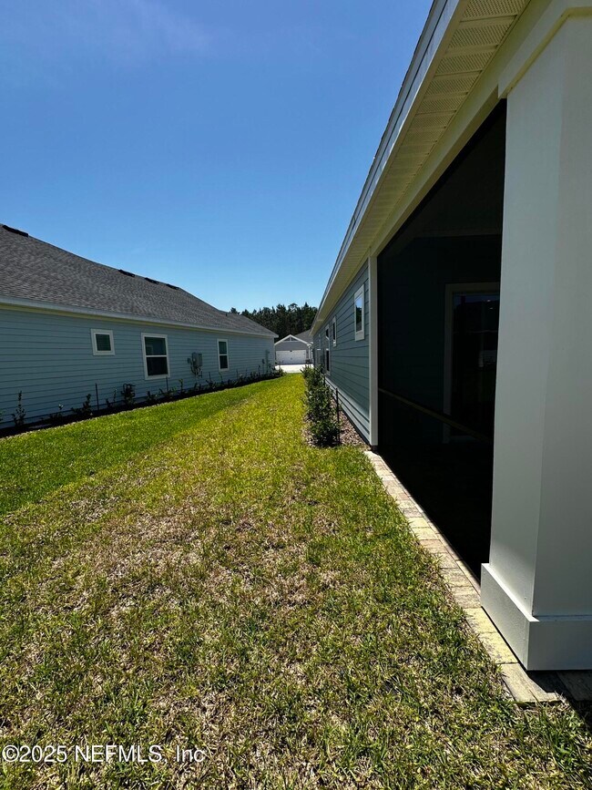 Building Photo - 235 Simonson Run