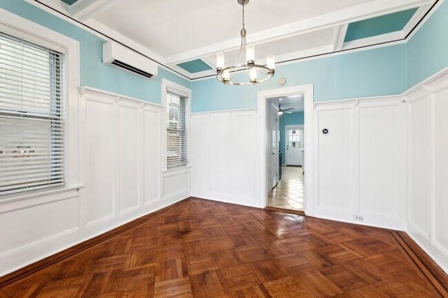 Building Photo - 114 Carlton Ave