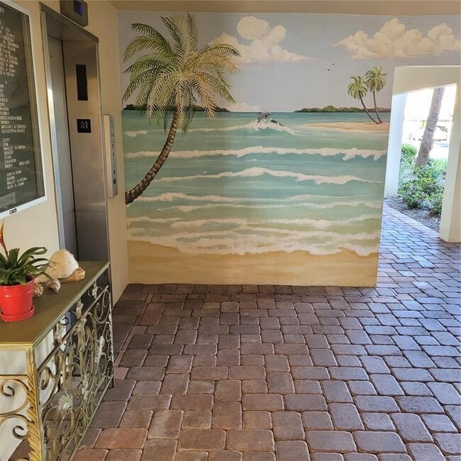 Building Photo - 865 S Gulfview Blvd