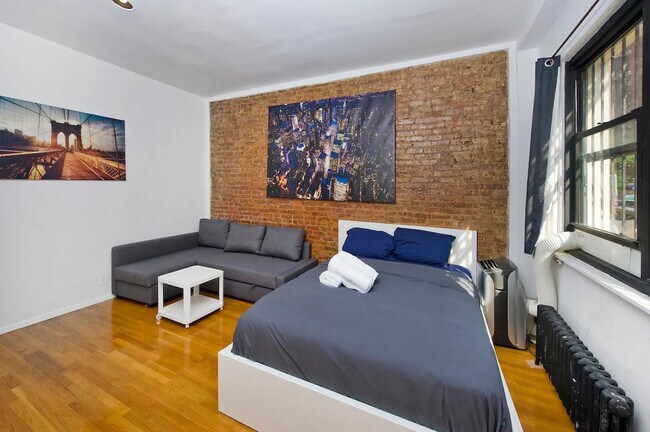 Building Photo - 1789 1st Ave