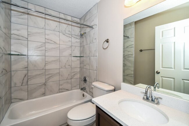 Building Photo - 484 Heron Nest Point
