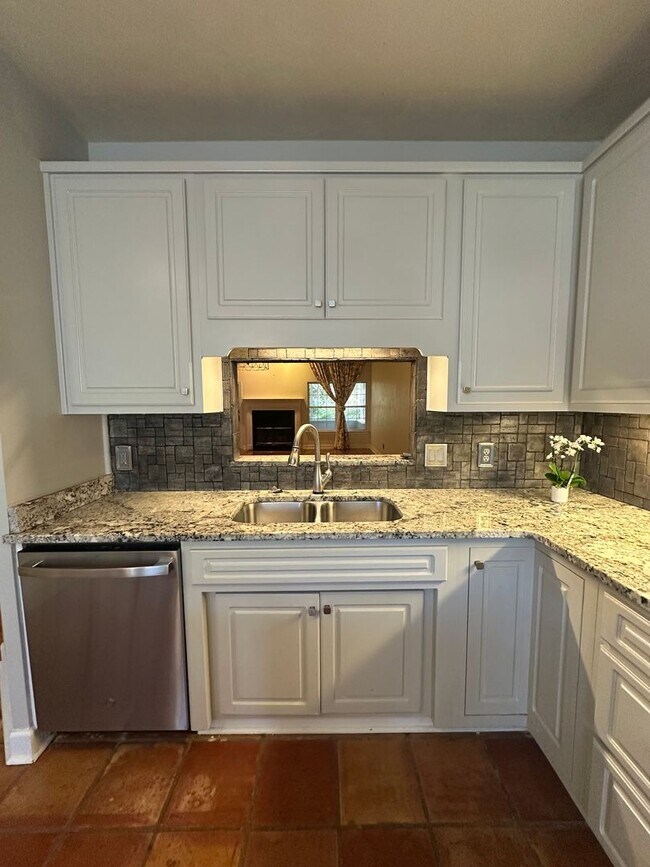 Building Photo - Killearn Pebble Creek HOA Community 2/2 Si...