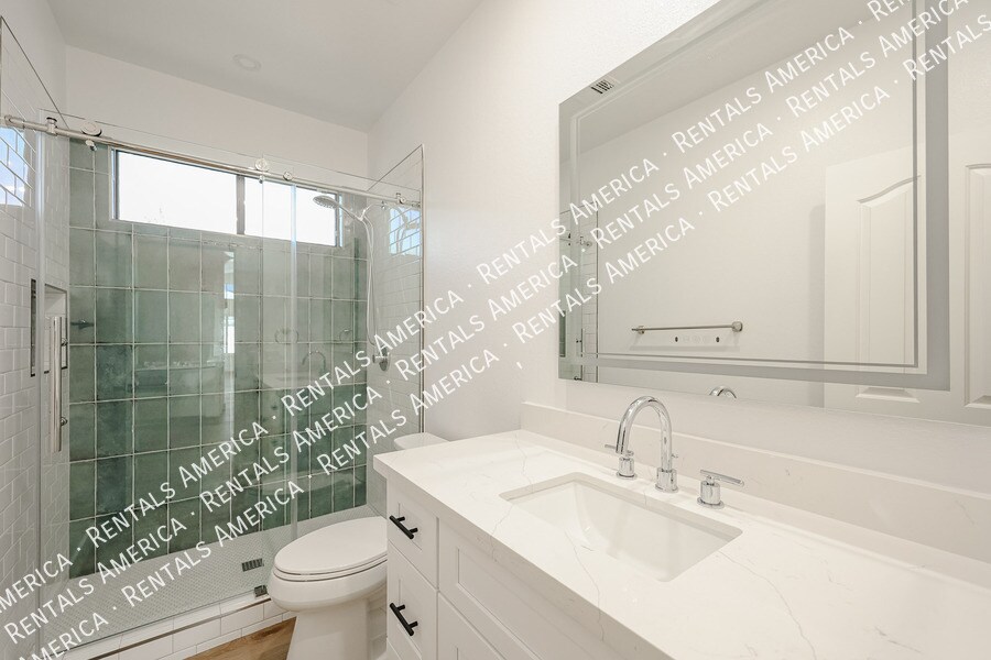 Building Photo - 4812 E Aire Libre Ave