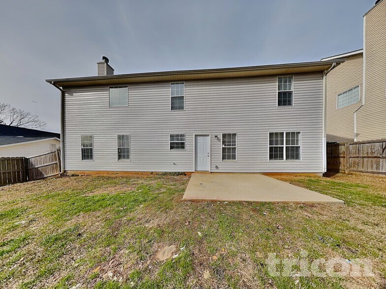 Building Photo - 2556 Tolliver Dr