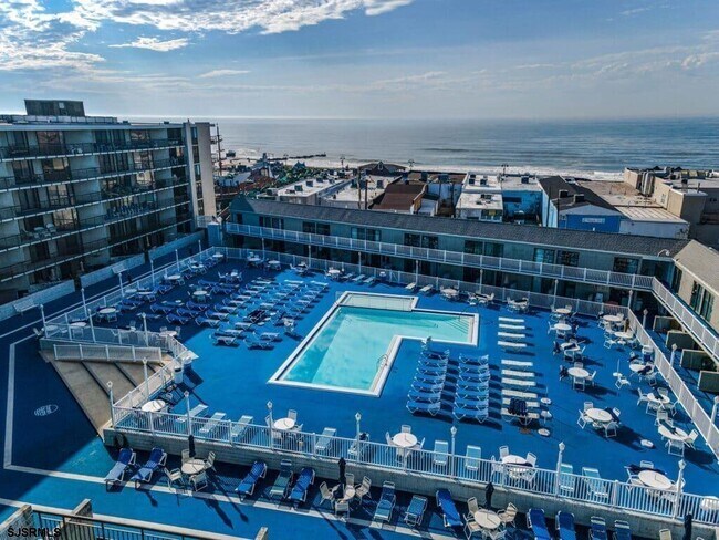 Building Photo - 935 Ocean Ave