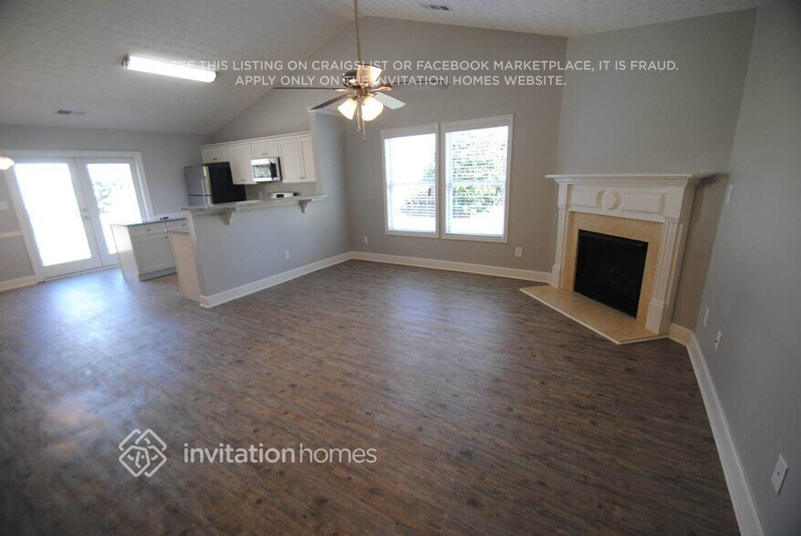 Building Photo - 4665 Pine Isle Way