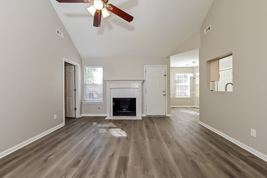 Building Photo - 210 Coldsprings Ct