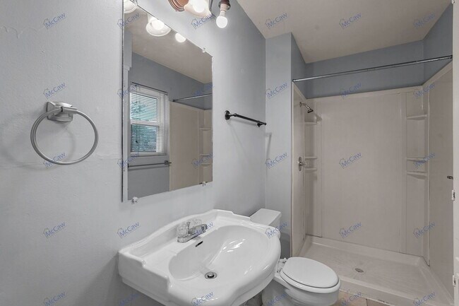 Building Photo - 1709 Ce Ora Dr