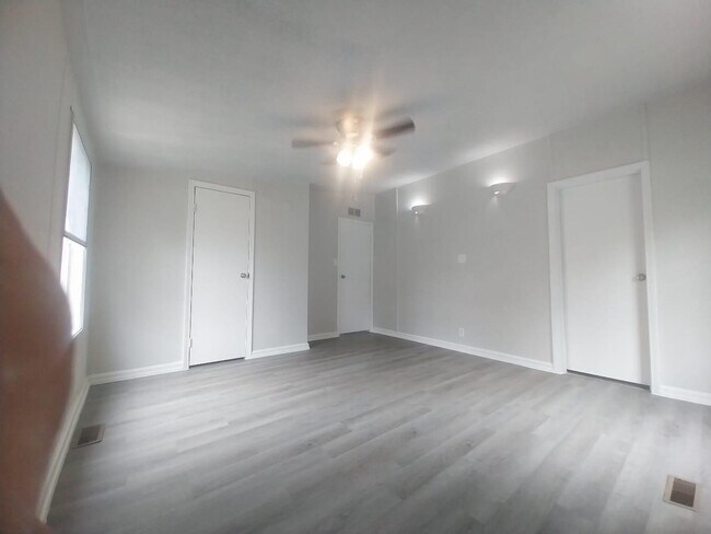 Building Photo - 12786 Roy Harris Loop