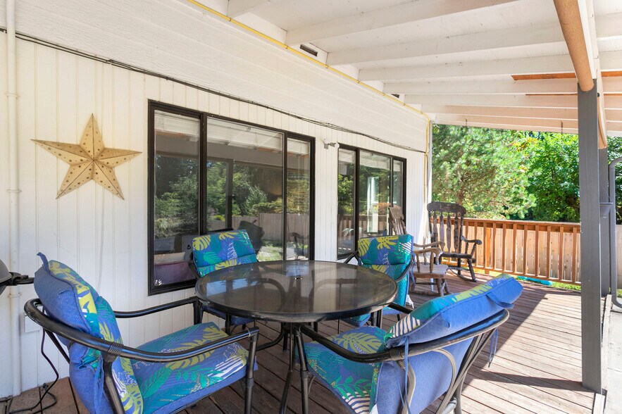 Building Photo - 23600 NE 10th Ave