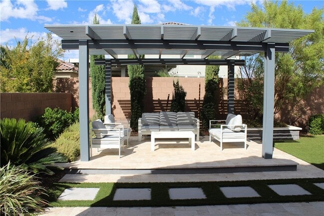 Building Photo - 3162 Casalotti Ave