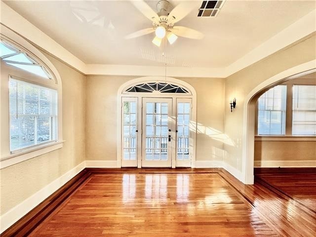 Building Photo - 2011 General Pershing St