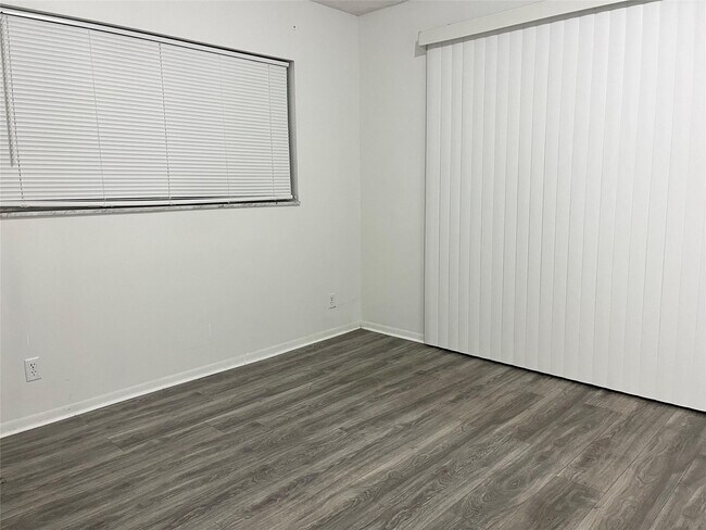 Building Photo - 4135 NW 88th Ave