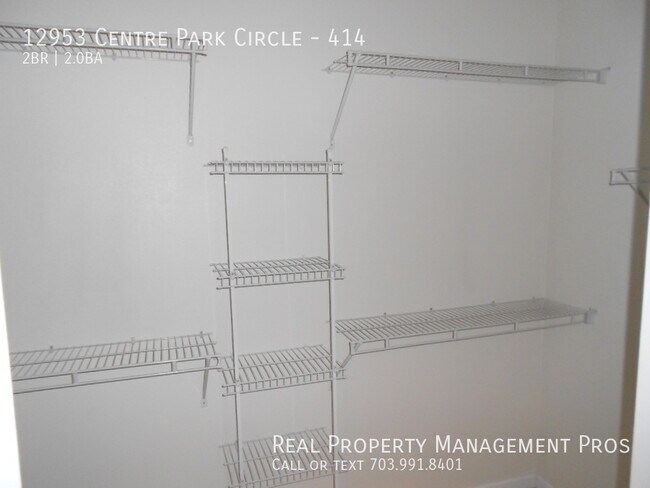 Building Photo - 12953 Centre Park Cir