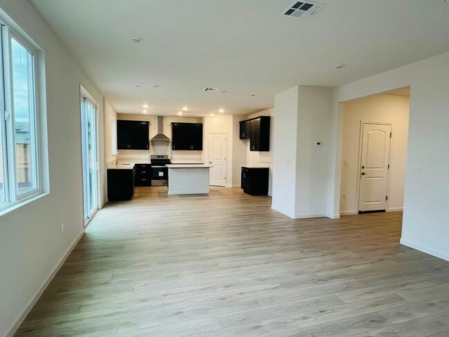 Building Photo - 5433 Riverview Ln