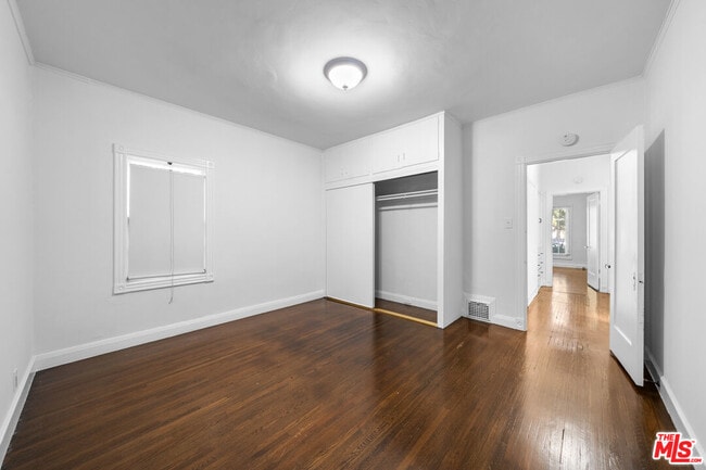 Building Photo - 107 S Lucerne Blvd
