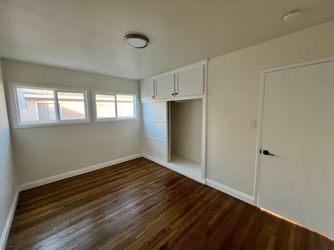 Building Photo - Beautifully Maintained 3 bedroom home