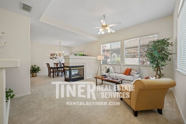 Building Photo - Gorgeous Home in Beautiful Folsom Community