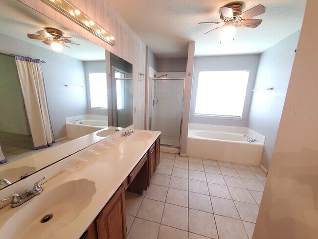 Building Photo - 21435 Park Mill Ln