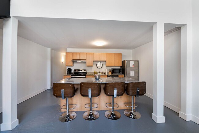 Building Photo - 2 Bedroom 2 Bath Loft Along the Little Miami River and Loveland Bike Trail