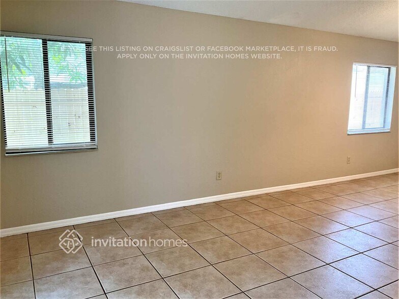 Building Photo - 105 River Chase Dr