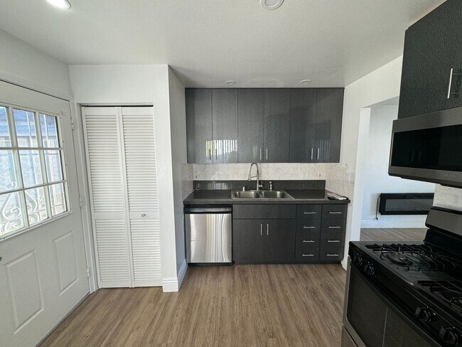 Building Photo - 3 bedroom - 1 bathroom in El Cajon