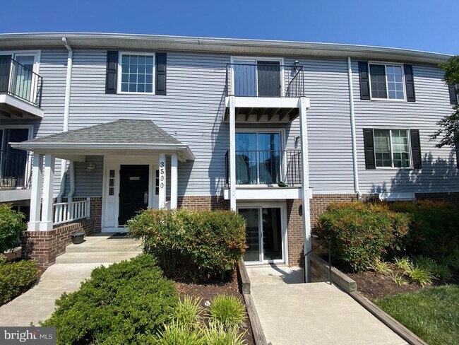 Building Photo - 3500 Lochearn Ct