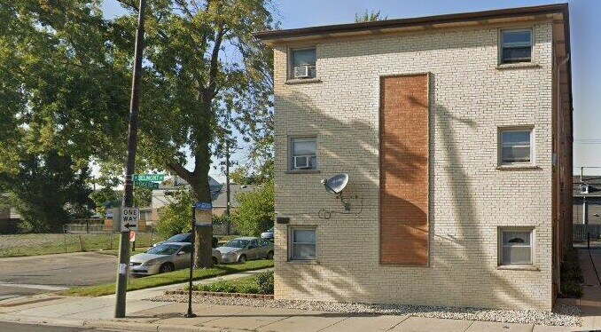 Building Photo - 7350 W Belmont Ave