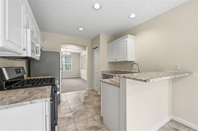 Building Photo - 223 Cottonwood Ln