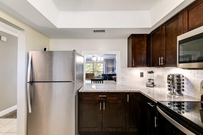Building Photo - 412 S Palmway