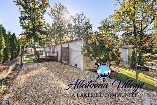 Building Photo - Lake Access and 1 mile to Downtown Acworth! Renovated 3BR/2Bth Pet Friendly