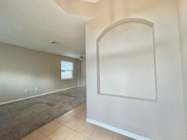 Building Photo - 9240 Black Hawk Ct