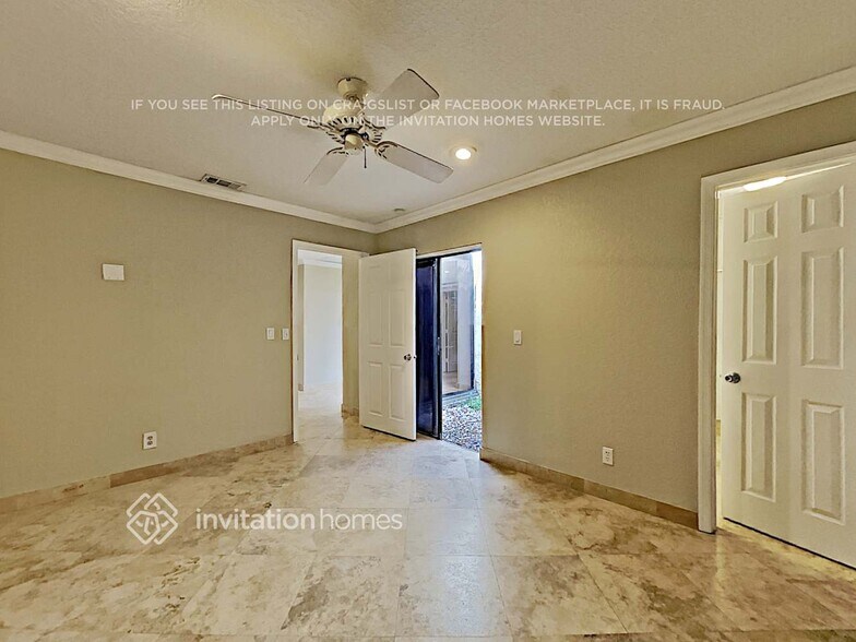 Building Photo - 800 SW 87th Terrace