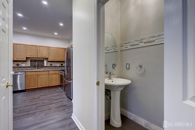 Building Photo - 100 Forest Dr