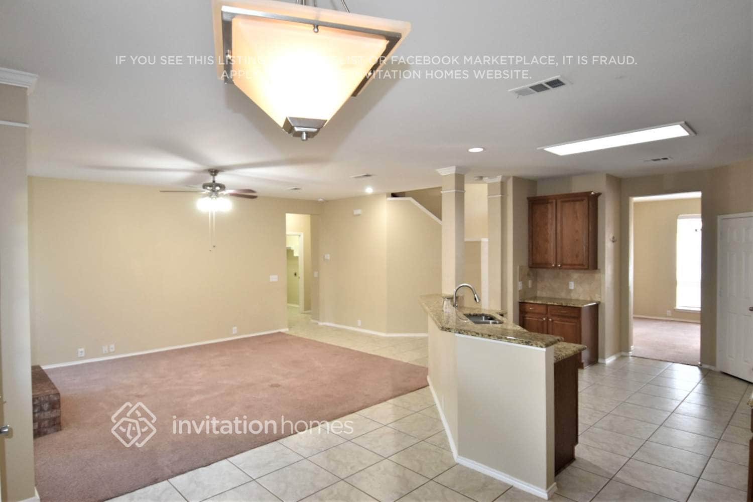 Building Photo - 10113 Pear St