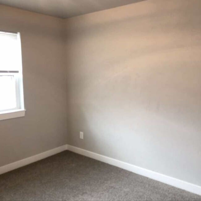 Building Photo - 449/451 Longwood Lane - 451